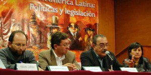 El Senador Antonio Peredo en la clausura del seminario